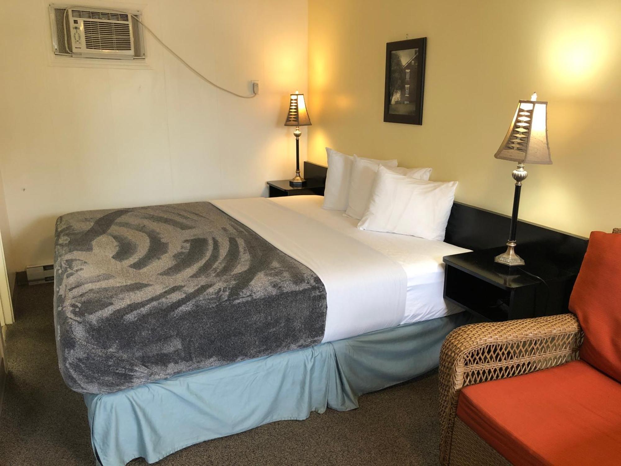Creston Valley Motel Exterior photo