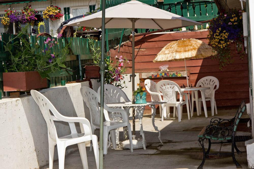 Creston Valley Motel Exterior photo