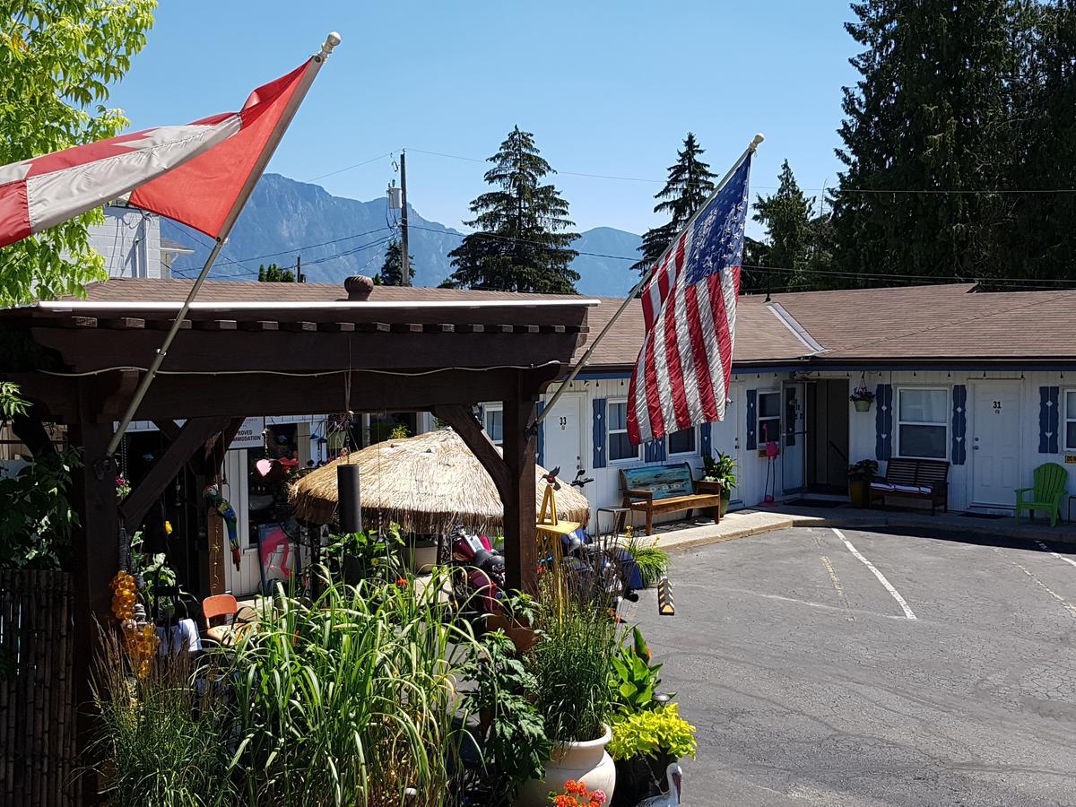 Creston Valley Motel Exterior photo
